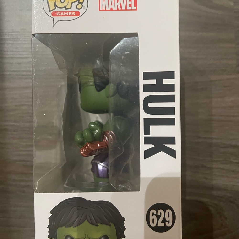 Funko Pop! Marvel Avengers Hulk Figure #629 - Picture 5 of 7